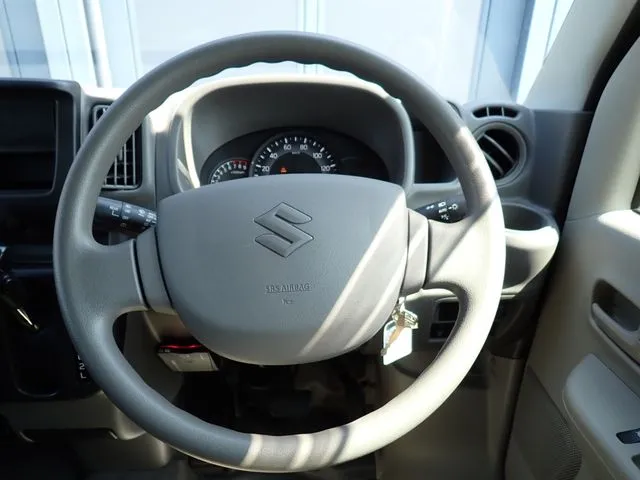 エブリイバン（スズキ）の車両写真