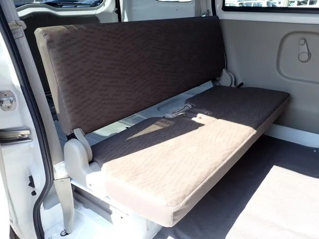 エブリイバン（スズキ）の車両写真