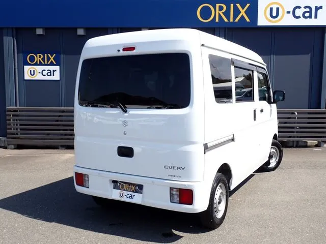 エブリイバン（スズキ）の車両写真