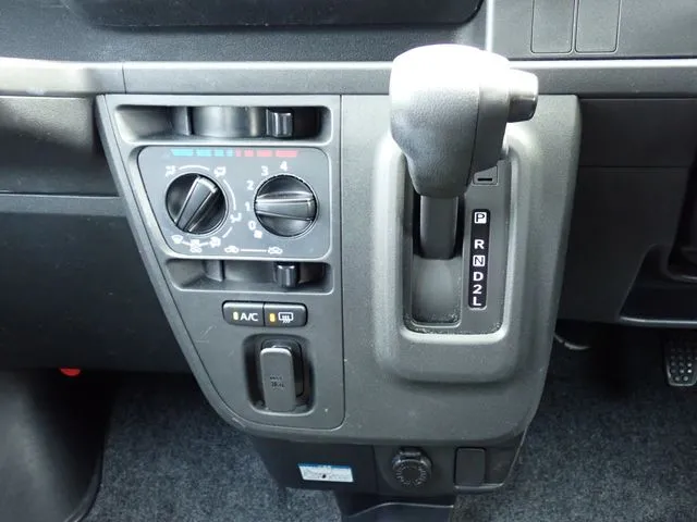 ダイハツ　ハイゼットカーゴ