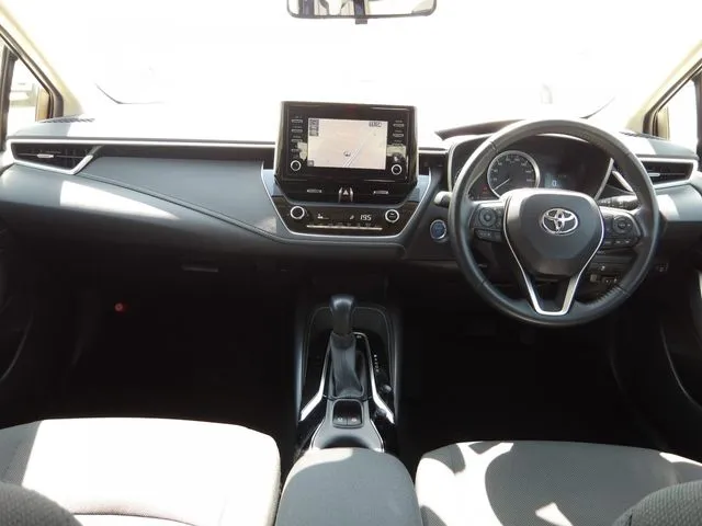 トヨタ　カローラ　ツーリング　ハイブリッド