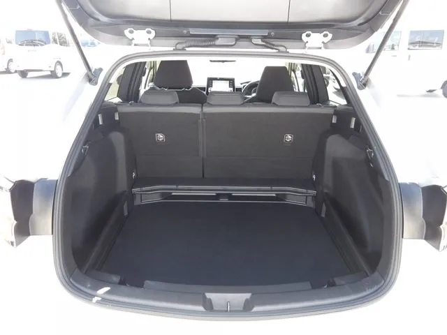 トヨタ　カローラ　ツーリング　ハイブリッド