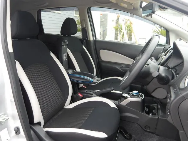 ノート（ニッサン）の車両写真