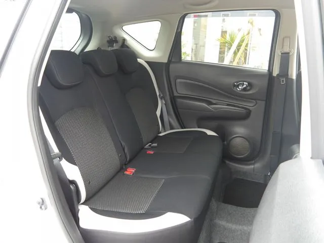 ノート（ニッサン）の車両写真