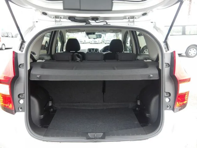 ノート（ニッサン）の車両写真