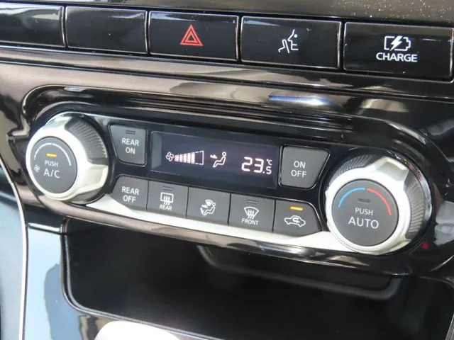 セレナ(ニッサン)の車両写真