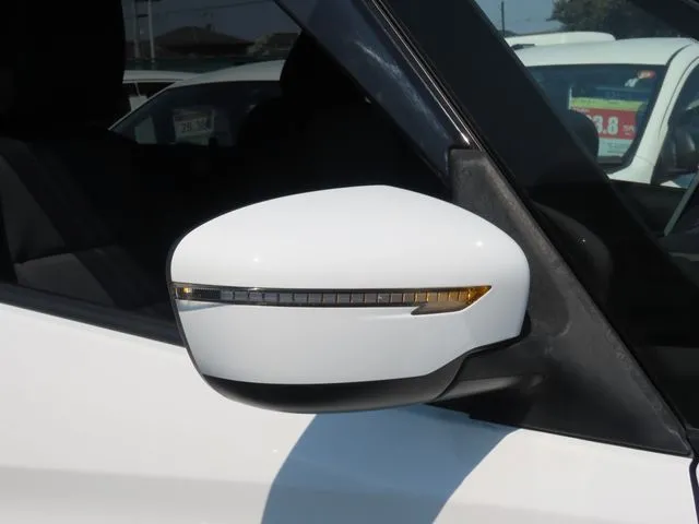 セレナ(ニッサン)の車両写真