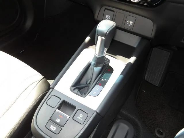 ホンダ フィット e:HEV