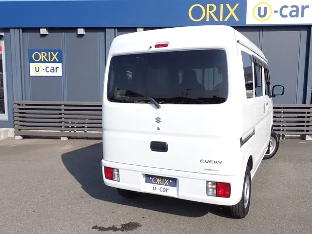 エブリイバン（スズキ）の車両写真
