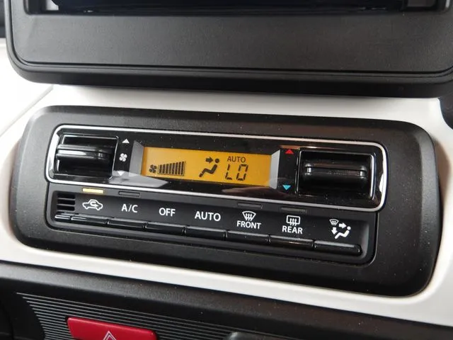 スペーシア(スズキ)の車両写真