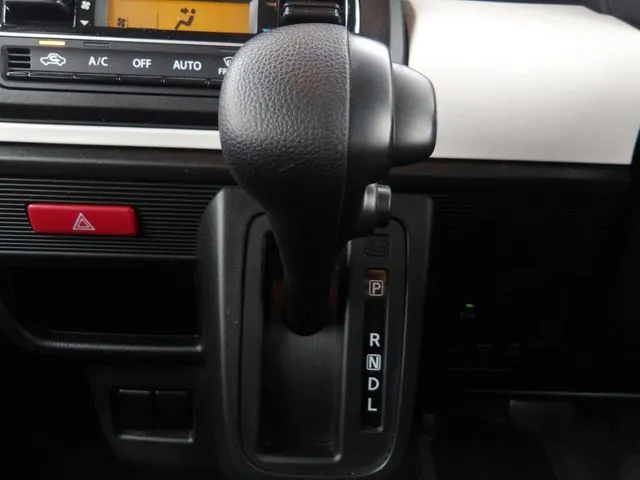 スペーシア(スズキ)の車両写真