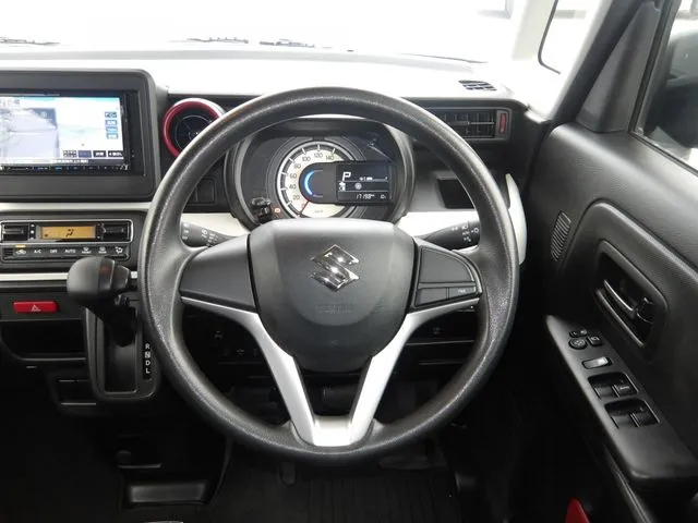 スペーシア(スズキ)の車両写真