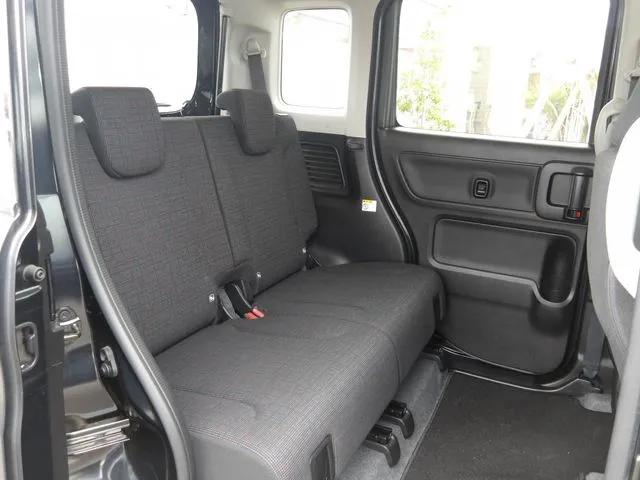 スペーシア(スズキ)の車両写真