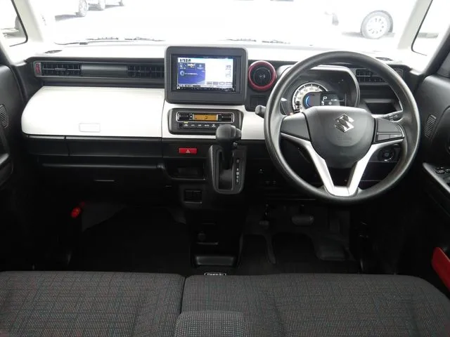 スペーシア(スズキ)の車両写真