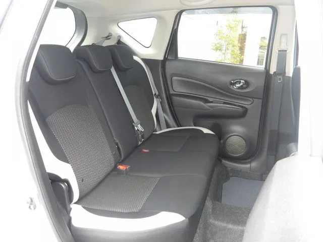 ノート（ニッサン）の車両写真