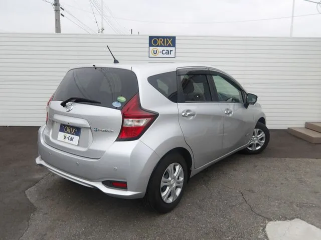 ノート（ニッサン）の車両写真