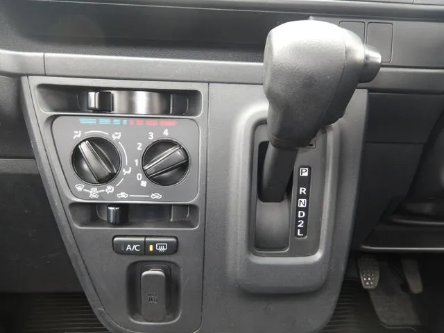 ダイハツ ハイゼットカーゴ