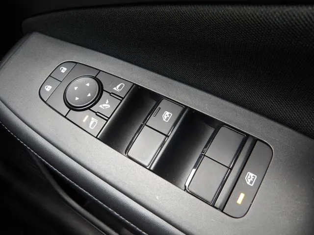 ニッサン　ノート