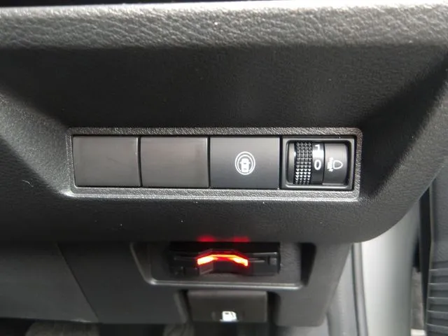 ニッサン　ノート