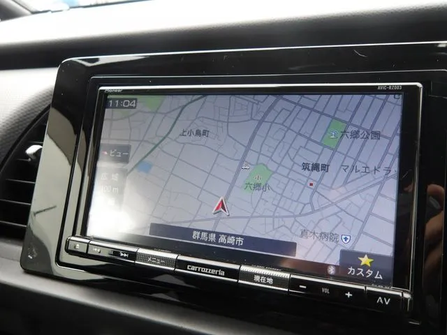 ホンダ　フィット　ｅ：ＨＥＶ　４ＷＤ