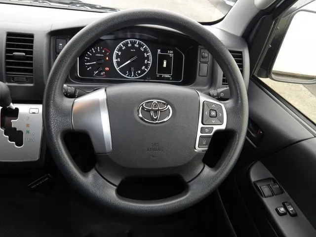 トヨタ ハイエースバン 1.25t 2WD