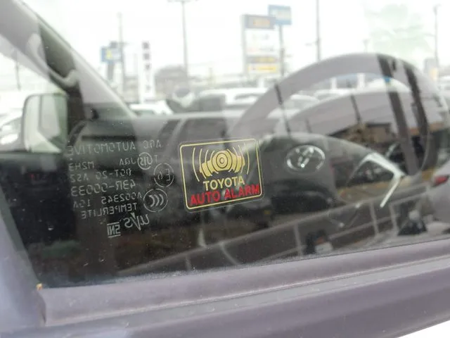 トヨタ ハイエースバン 1.25t 2WD