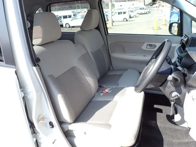 ダイハツ　ムーヴ