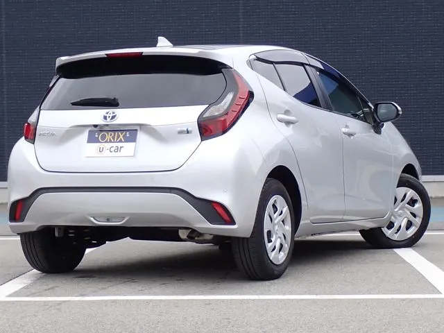 アクア（トヨタ）の車両写真