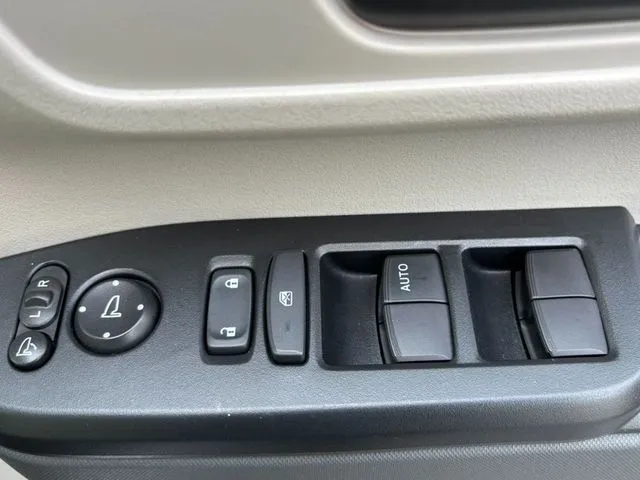 N BOX(ホンダ)の車両写真