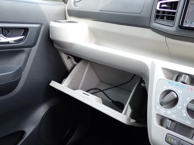 ダイハツ ミラ イース