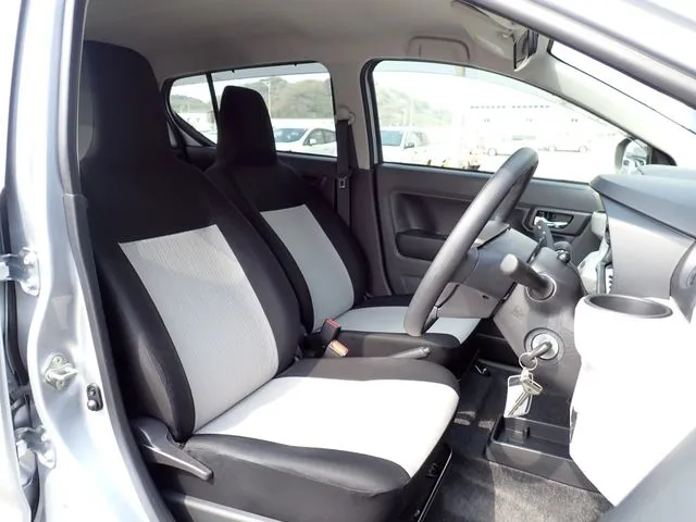 ダイハツ ミラ イース