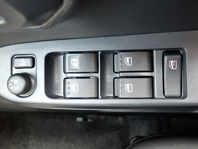 ダイハツ ミラ イース