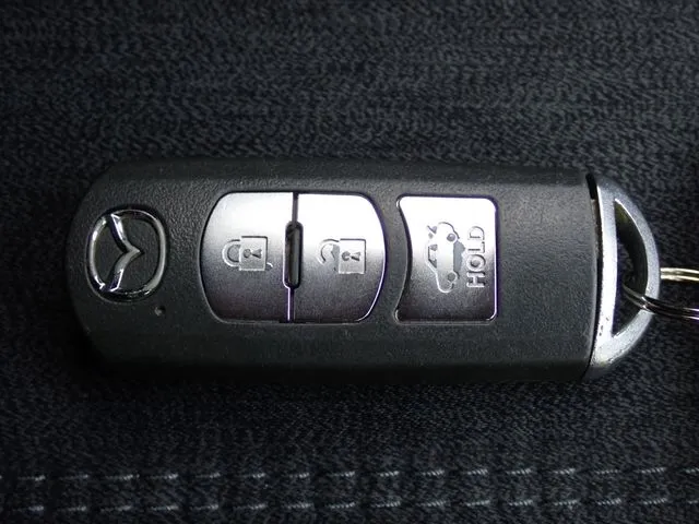 ＭＡＺＤＡ６　セダン（マツダ）の車両写真