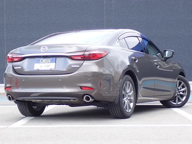 ＭＡＺＤＡ６　セダン（マツダ）の車両写真