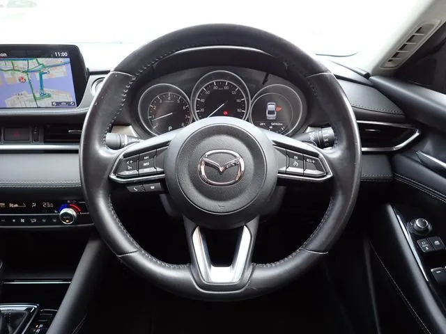 ＭＡＺＤＡ６　セダン（マツダ）の車両写真