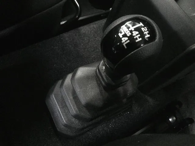 ジムニーシエラ（スズキ）の車両写真