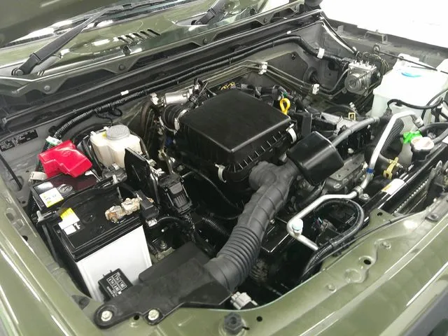 ジムニーシエラ（スズキ）の車両写真