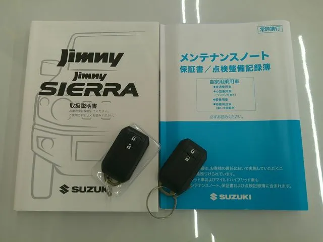 ジムニーシエラ（スズキ）の車両写真