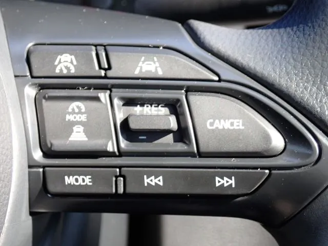 ヤリス ハイブリッド(トヨタ)の車両写真