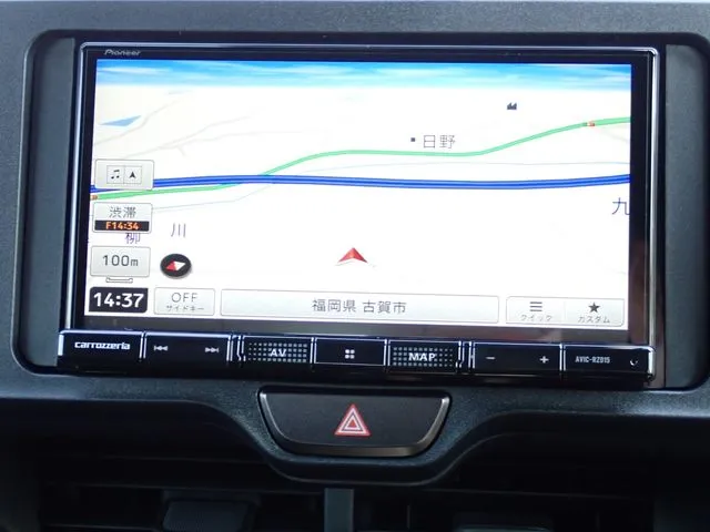 ヤリス ハイブリッド(トヨタ)の車両写真