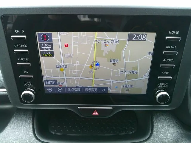 ヤリス ハイブリッド(トヨタ)の車両写真