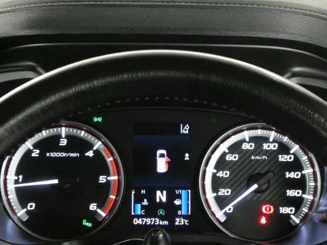 デリカ　Ｄ：５　４ＷＤ（ミツビシ）の車両写真