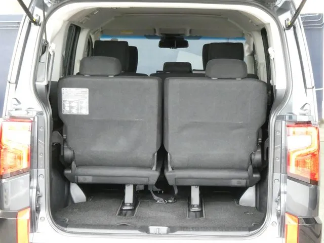 デリカ　Ｄ：５　４ＷＤ（ミツビシ）の車両写真