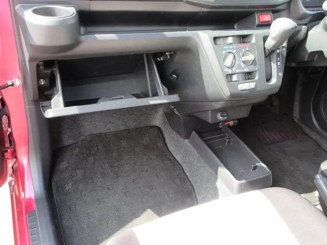 ダイハツ　ミラ　イース