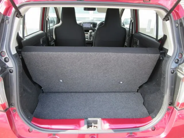 ダイハツ　ミラ　イース