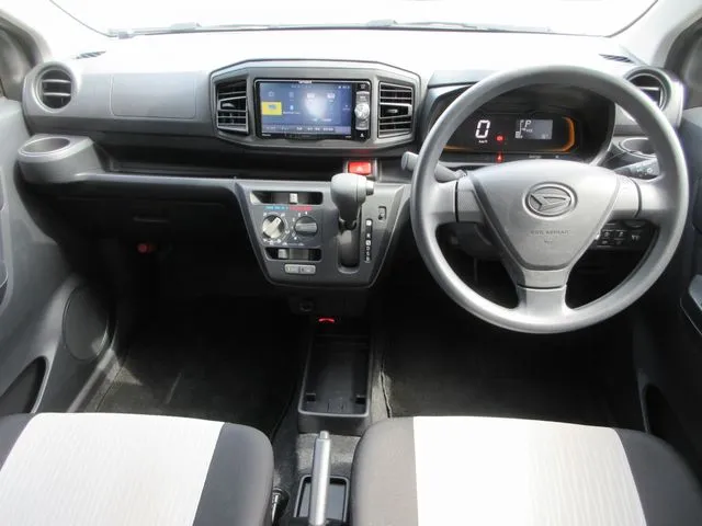 ダイハツ　ミラ　イース