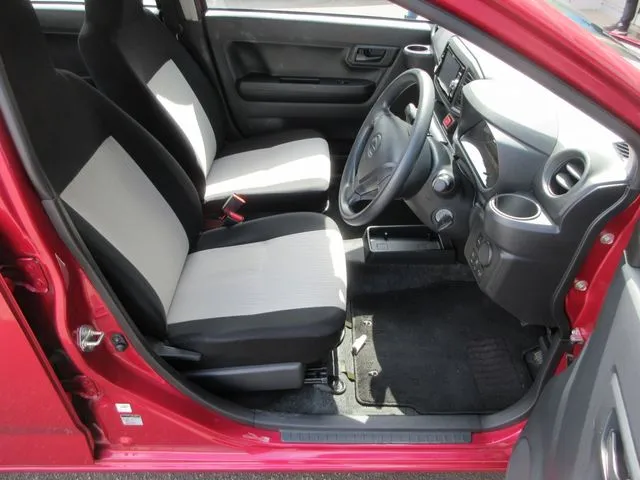 ダイハツ　ミラ　イース