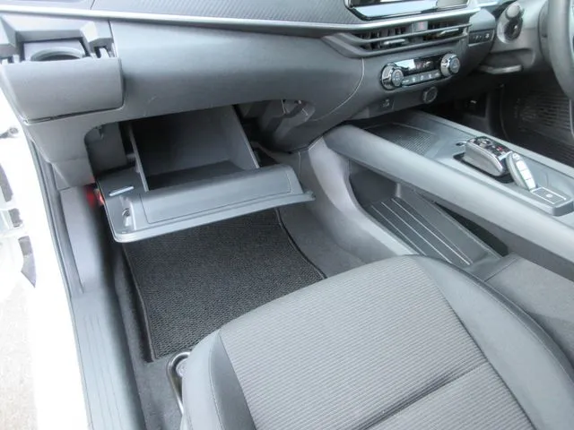 ノート(ニッサン)の車両写真