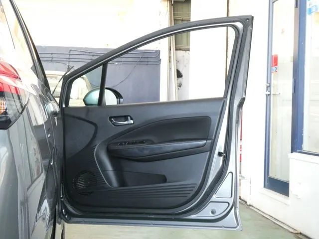 ノート（ニッサン）の車両写真