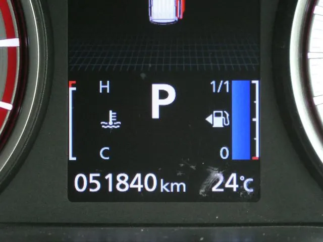 ミツビシ　デリカ　Ｄ：５　４ＷＤ